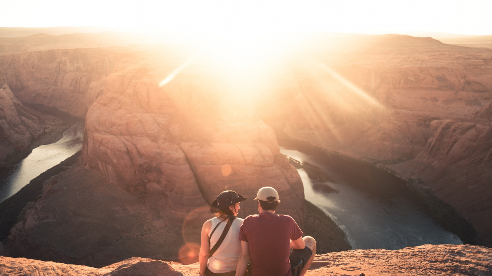 christopher-burns-Aj6mvFNBXAA-unsplash